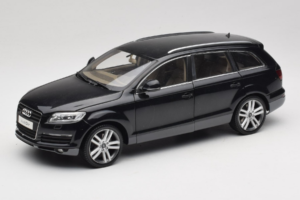 Audi Q7 Nero Kyosho 1:18 09221BK Pressofusione
