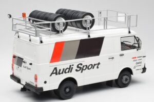 Audi Quattro A2 M. Mouton / F. Pons Tour de Corse 1983 Con VW LT35 Otto 1:18 OT418 Resina — immagine 3 di 6