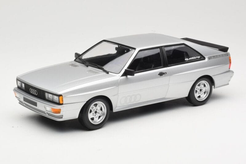 Audi Quattro B2 Argento Minichamps 1:18 155016122 Pressofusione