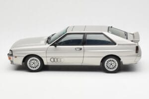 Audi Quattro LWB Argento AUTOart 1:18 70303 Pressofusione — immagine 4 di 8