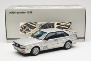Audi Quattro LWB Argento AUTOart 1:18 70303 Pressofusione — immagine 8 di 8