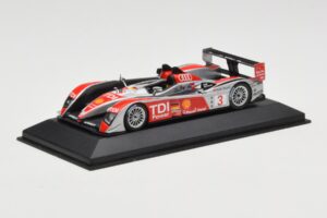 Audi R10 TDI LMP1 #3 L. Luhr / A. Premat / M. Rockenfeller 24 Hours of Le Mans 2008 Minichamps 1:43 400089903 Pressofusione — immagine 2 di 4