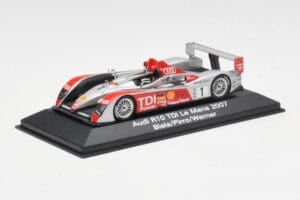 Audi R10 TDI LMP1 #1 F. Biela / E. Pirro / M. Werner 24 Hours of Le Mans 2007 Minichamps 1:43 5020700213 Pressofusione — immagine 2 di 4