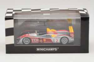 Audi R10 TDI LMP1 #2 R. Capello / T. Kristensen 2007 Minichamps 1:43 400071602 Pressofusione — immagine 4 di 4