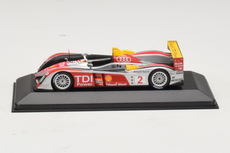 Audi R10 TDI LMP1 #2 R. Capello / T. Kristensen 2007 Minichamps 1:43 400071602 Pressofusione