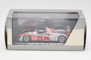Audi R10 TDI LMP1 #2 R. Capello / T. Kristensen / A. McNish 24 Hours of Le Mans 2007 Minichamps 1:43 5020700223 Pressofusione — immagine 4 di 4