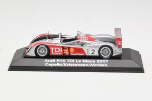 Audi R10 TDI LMP1 #2 R. Capello / T. Kristensen / A. McNish 24 Hours of Le Mans 2007 Minichamps 1:43 5020700223 Pressofusione