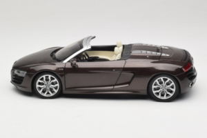Audi R8 5.2 Spyder Teak Brown Kyosho 1:18 5010918525 Pressofusione — immagine 4 di 8