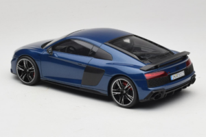 Audi R8 Ascari Blue Jada 1:18 5011918451 Pressofusione — immagine 5 di 6