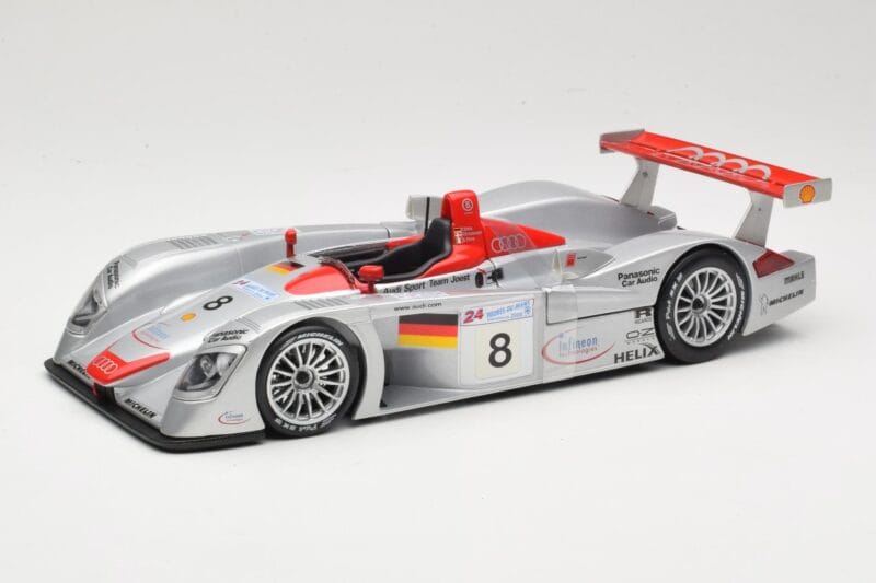 Audi R8 LMP900 #8 Audi Sport Team Joest F. Biela / E. Pirro / T. Kristensen 24 Hours of Le Mans 2000 Maisto 1:18 38899 Presso