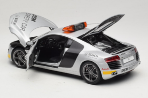 Audi R8 Safety Car 24 Hours of Le Mans 2008 Kyosho 1:18 09214DTM Pressofusione — immagine 7 di 8