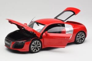 Audi R8 V10 Brilliant Rosso Kyosho 1:18 09216RR Pressofusione — immagine 2 di 8