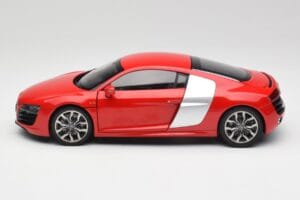 Audi R8 V10 Brilliant Rosso Kyosho 1:18 09216RR Pressofusione — immagine 4 di 8