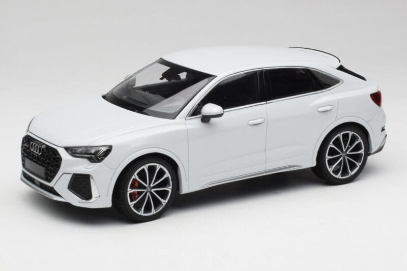 Audi RS Q3 F3 Sportback Glacier White Metallic Minichamps 1:18 155018105 Pressofusione