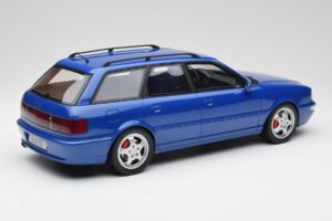 Audi RS2 B4 Avant Blu Otto 1:12 G075 Resina — immagine 2 di 6