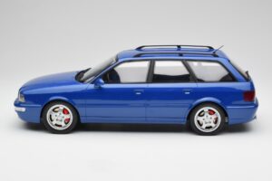 Audi RS2 B4 Avant Blu Otto 1:12 G075 Resina — immagine 3 di 6