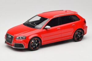 Audi RS3 8P Sportback Rosso DNA 1:18 DNA000056 Resina