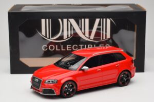 Audi RS3 8P Sportback Rosso DNA 1:18 DNA000056 Resina — immagine 6 di 6