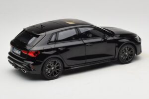Audi RS3 8Y Sportback Myth Black Norev 1:18 188388 Pressofusione — immagine 3 di 8