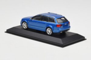 Audi RS4 B7 Avant Blue Metallic Minichamps 1:43 AUDI010 Pressofusione — immagine 3 di 4