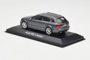 Audi RS4 B7 Avant Grigio Minichamps 1:43 5010509223 Pressofusione — immagine 3 di 4