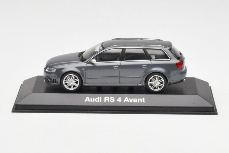 Audi RS4 B7 Avant Grigio Minichamps 1:43 5010509223 Pressofusione