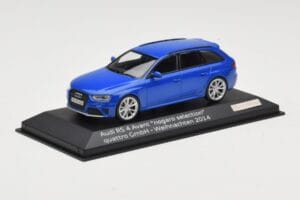 Audi RS4 B8 Avant Nogaro Blue Selezione Natale 2014 Minichamps 1:43 AUDI003 Pressofusione — immagine 2 di 4