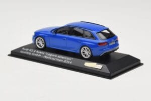Audi RS4 B8 Avant Nogaro Blue Selezione Natale 2014 Minichamps 1:43 AUDI003 Pressofusione — immagine 3 di 4