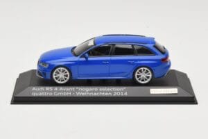 Audi RS4 B8 Avant Nogaro Blue Selezione Natale 2014 Minichamps 1:43 AUDI003 Pressofusione