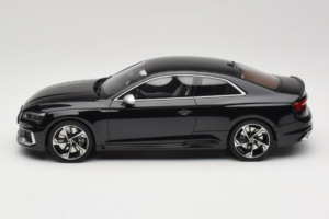 Audi RS5 B9 Coupe Nero GT Spirit 1:18 GT751 Resina — immagine 3 di 6