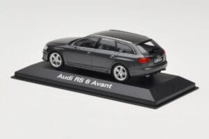Audi RS6 C5 Avant Daytona Grey Minichamps 1:43 5010710233 Pressofusione — immagine 3 di 4
