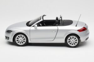 Audi TT 8J Roadster Argento Chiaro Minichamps 1:18 5010500515 Pressofusione — immagine 4 di 8