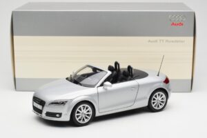 Audi TT 8J Roadster Argento Chiaro Minichamps 1:18 5010500515 Pressofusione — immagine 8 di 8