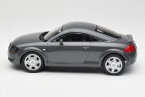 Audi TT 8N Coupé Grey Metallic Minichamps 1:18 155017020 Pressofusione — immagine 3 di 6