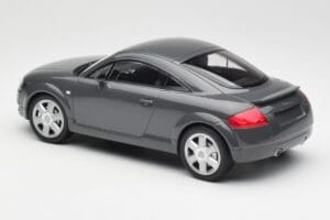 Audi TT 8N Coupé Grey Metallic Minichamps 1:18 155017020 Pressofusione — immagine 5 di 6