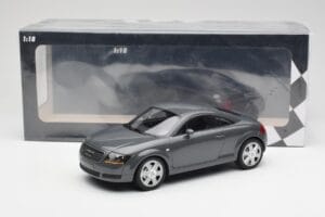 Audi TT 8N Coupé Grey Metallic Minichamps 1:18 155017020 Pressofusione — immagine 6 di 6