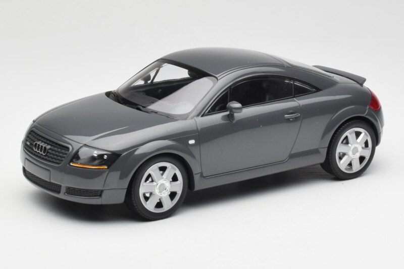 Audi TT 8N Coupé Grey Metallic Minichamps 1:18 155017020 Pressofusione
