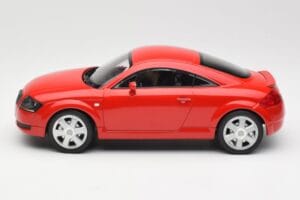 Audi TT 8N Rosso Minichamps 1:18 155017022 Pressofusione — immagine 3 di 6