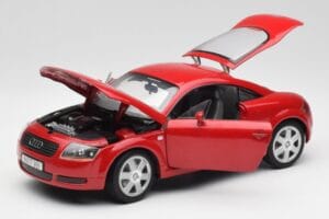 Audi TT 8N Coupe Rosso Revell 1:18 89909092 Pressofusione — immagine 2 di 8