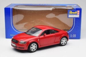 Audi TT 8N Coupe Rosso Revell 1:18 89909092 Pressofusione — immagine 8 di 8