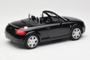 Audi TT 8N Roadster Black Metallic Minichamps 1:18 155017030 Pressofusione — immagine 2 di 6