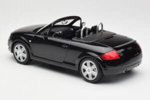 Audi TT 8N Roadster Black Metallic Minichamps 1:18 155017030 Pressofusione — immagine 5 di 6
