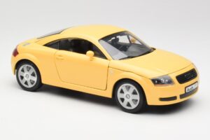 Audi TT 8N Giallo Revell 1:18 08954-M1 Pressofusione — immagine 6 di 8