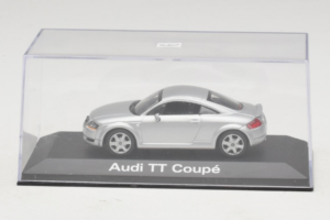 Audi TT 8N Argento Minichamps 1:43 5019800423 Pressofusione — immagine 4 di 5