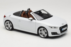 Audi TT 8S Roadster Glacier White Minichamps 1:18 5011400515 Pressofusione — immagine 6 di 8