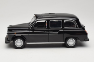 Austin FX4 London Taxi Nero Minichamps 1:18 180136000 Pressofusione — immagine 4 di 8