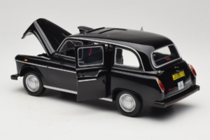 Austin FX4 London Taxi Nero Minichamps 1:18 180136000 Pressofusione — immagine 5 di 8