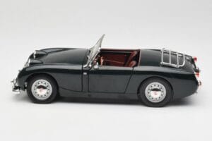 Austin-Healey Sprite Leaf Green Revell 1:18 08837 Pressofusione — immagine 4 di 8