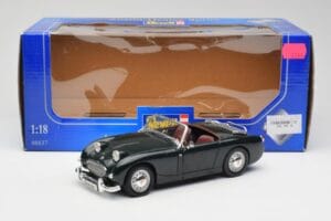 Austin-Healey Sprite Leaf Green Revell 1:18 08837 Pressofusione — immagine 8 di 8
