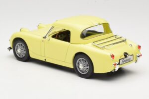 Austin-Healey Sprite Mk1 Giallo Revell 1:18 08835 Pressofusione — immagine 7 di 8
